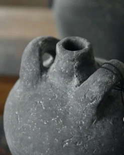 Aardewerk Kruikje Met Twee Oren En Smalle Tuit, Brynxz 11 Aardewerk Kruikje Met Twee Oren En Smalle Tuit, Brynxz -Bekend Decoratie Winkel aardewerk kruikje met twee oren en smalle tuit brynxz 3