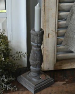 Kandelaar Vergrijst Met Vierkante Voet -Bekend Decoratie Winkel be uniq kandelaar vergrijst met vierkante voet 2