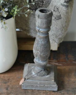 Kandelaar Vergrijst Met Vierkante Voet -Bekend Decoratie Winkel be uniq kandelaar vergrijst met vierkante voet 4