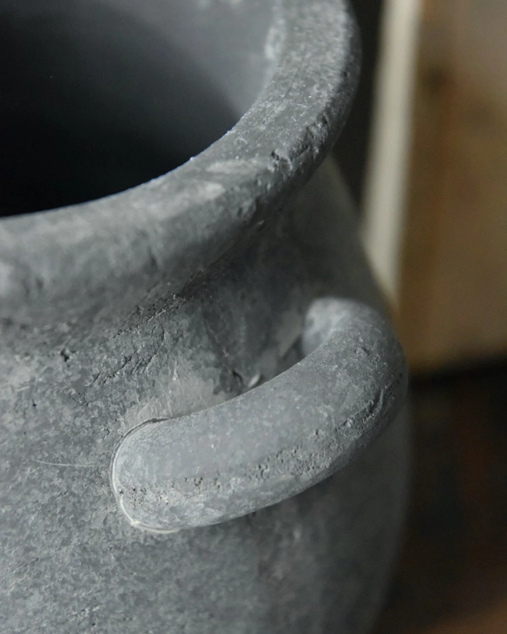 Bolle Kruik Pot Met Twee Oren En Brede Kraag, Majestic Brynxz 7 Bolle Kruik Pot Met Twee Oren En Brede Kraag, Majestic Brynxz - Afbeelding 5