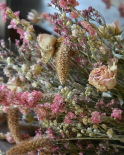 Droogbloem Boeket Gelaagd In Naturel Roze -Bekend Decoratie Winkel droogbloem boeket gelaagd in naturel roze 6