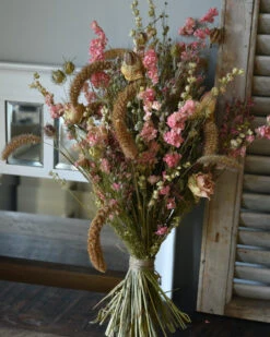 Droogbloem Boeket Gelaagd In Naturel Roze -Bekend Decoratie Winkel droogbloem boeket gelaagd in naturel roze 7