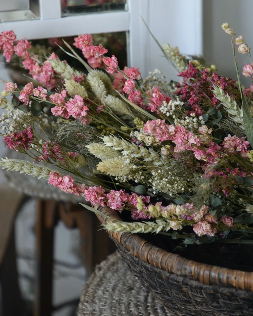 Droogbloem Toef In Pastel Roze, Een Vleugje Wit En Groen 4 Droogbloem Toef In Pastel Roze, Een Vleugje Wit En Groen - Afbeelding 2