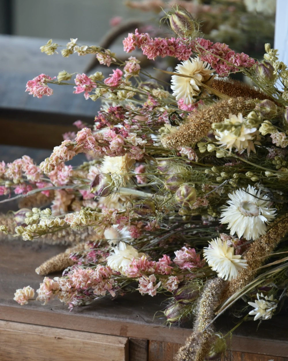 Droogbloemen Boeket In Zachte Naturel Tinten Roze En Crème 5 Droogbloemen Boeket In Zachte Naturel Tinten Roze En Crème - Afbeelding 3