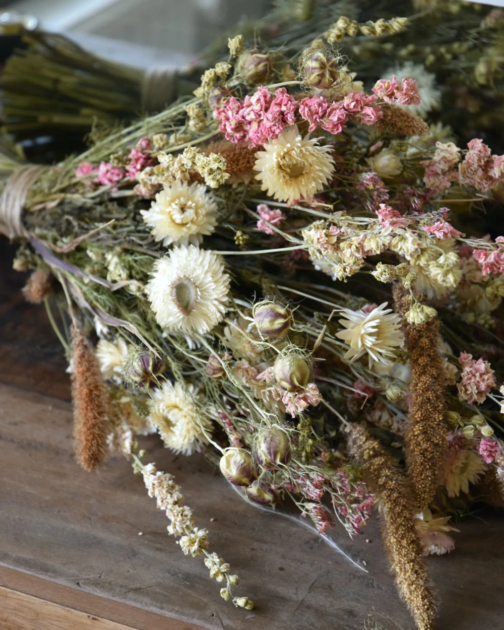 Droogbloemen Boeket In Zachte Naturel Tinten Roze En Crème 9 Droogbloemen Boeket In Zachte Naturel Tinten Roze En Crème - Afbeelding 7