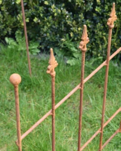 Ecoroest Hekje Met Franse Lelie Punten -Bekend Decoratie Winkel ecoroest hekje met franse lelie punten 2