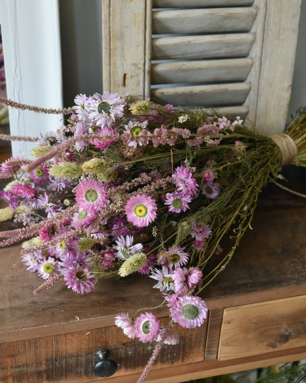 Fijn Droogbloemen Veld Boeket In Het Roze 5 Fijn Droogbloemen Veld Boeket In Het Roze - Afbeelding 3