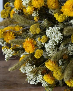 Gemengd Droogbloemen Biedermeier Boeket In Geel Wit En Groen -Bekend Decoratie Winkel gemengd droogbloemen biedermeier boeket in geel wit en groen 5