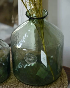 Glazen Apothekers Fles In Het Groen Met Embleem Groot, IB Laursen -Bekend Decoratie Winkel glazen apothekers fles in het groen met embleem groot ib laursen 12