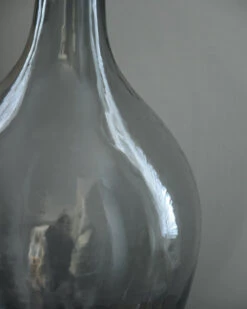 Glazen Ballon Vaas Met Grijze Gloed, IB Laursen 12 Glazen Ballon Vaas Met Grijze Gloed, IB Laursen -Bekend Decoratie Winkel glazen ballon vaas met grijze gloed groot ib laursen 3