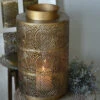 Groot Windlicht Met Sfeervol Gaatjes Patroon Antiek-look Messing -Bekend Decoratie Winkel groot windlicht met sfeervol gaatjes patroon antiek look messing