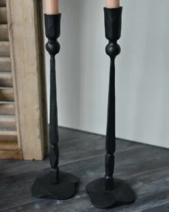 Hoge Handgemaakte Zwarte Smeedijzeren Kandelaar, Brynxz -Bekend Decoratie Winkel hoge handgemaakte zwarte smeedijzeren kandelaar brynxz 5