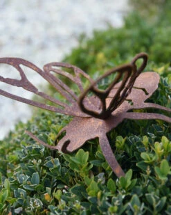 Hommel Van Roestig Metaal -Bekend Decoratie Winkel hommel van roestig metaal 2