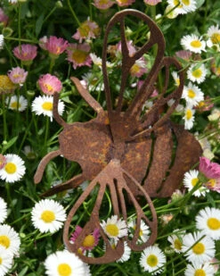 Hommel Van Roestig Metaal -Bekend Decoratie Winkel hommel van roestig metaal 3