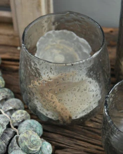 Iets Bolle Glazen Vaas Met Bubbels, Zilvermetaal En Grijze Gloed 13 Iets Bolle Glazen Vaas Met Bubbels, Zilvermetaal En Grijze Gloed -Bekend Decoratie Winkel iets bolle glazen vaas met bubbels zilvermetaal en grijze gloed 3