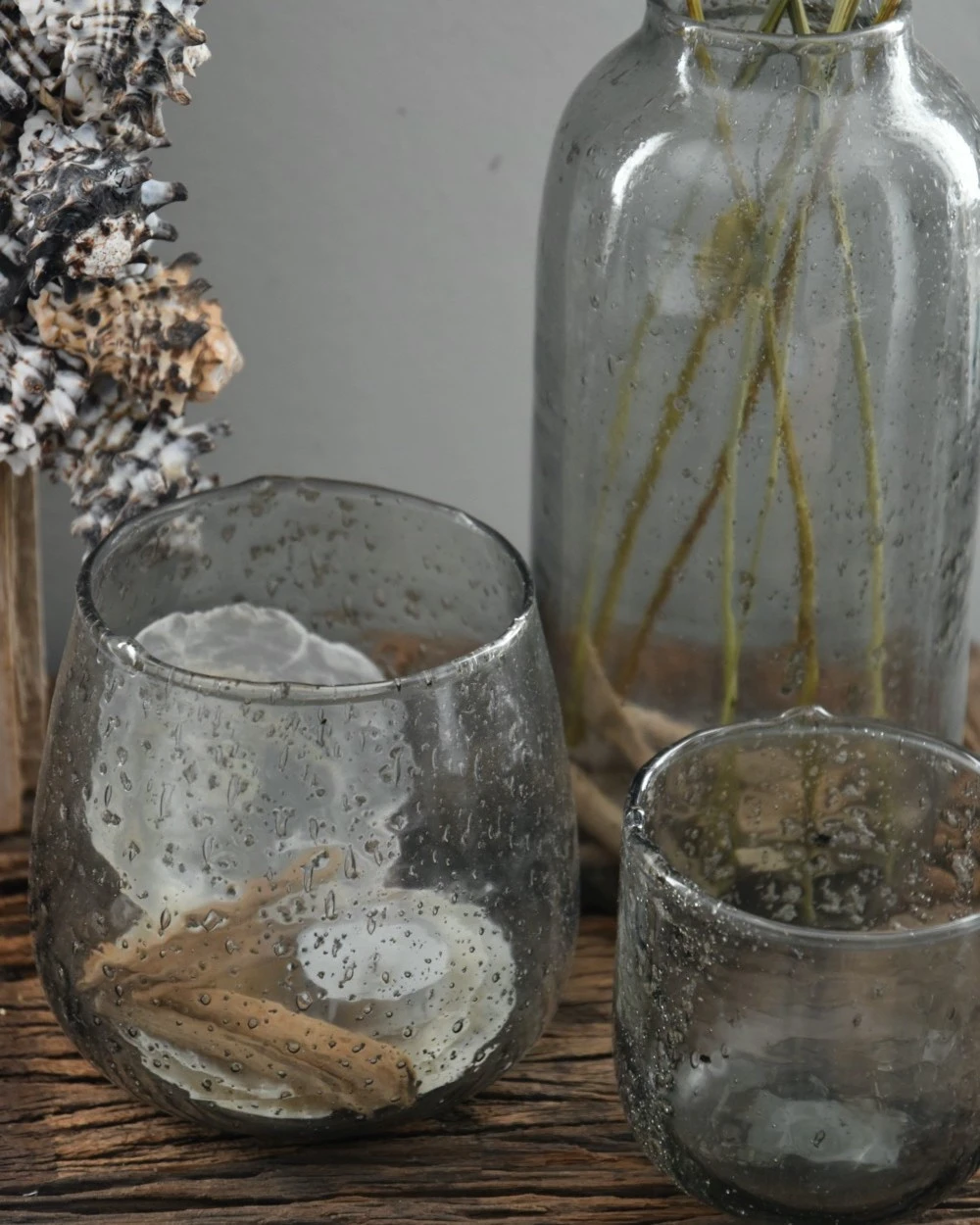 Iets Bolle Glazen Vaas Met Bubbels, Zilvermetaal En Grijze Gloed 9 Iets Bolle Glazen Vaas Met Bubbels, Zilvermetaal En Grijze Gloed - Afbeelding 7