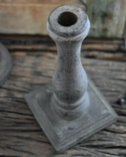 Kandelaar Met Vierkante Voet Van Be-Uniq -Bekend Decoratie Winkel kandelaar met vierkante voet van be uniq 6