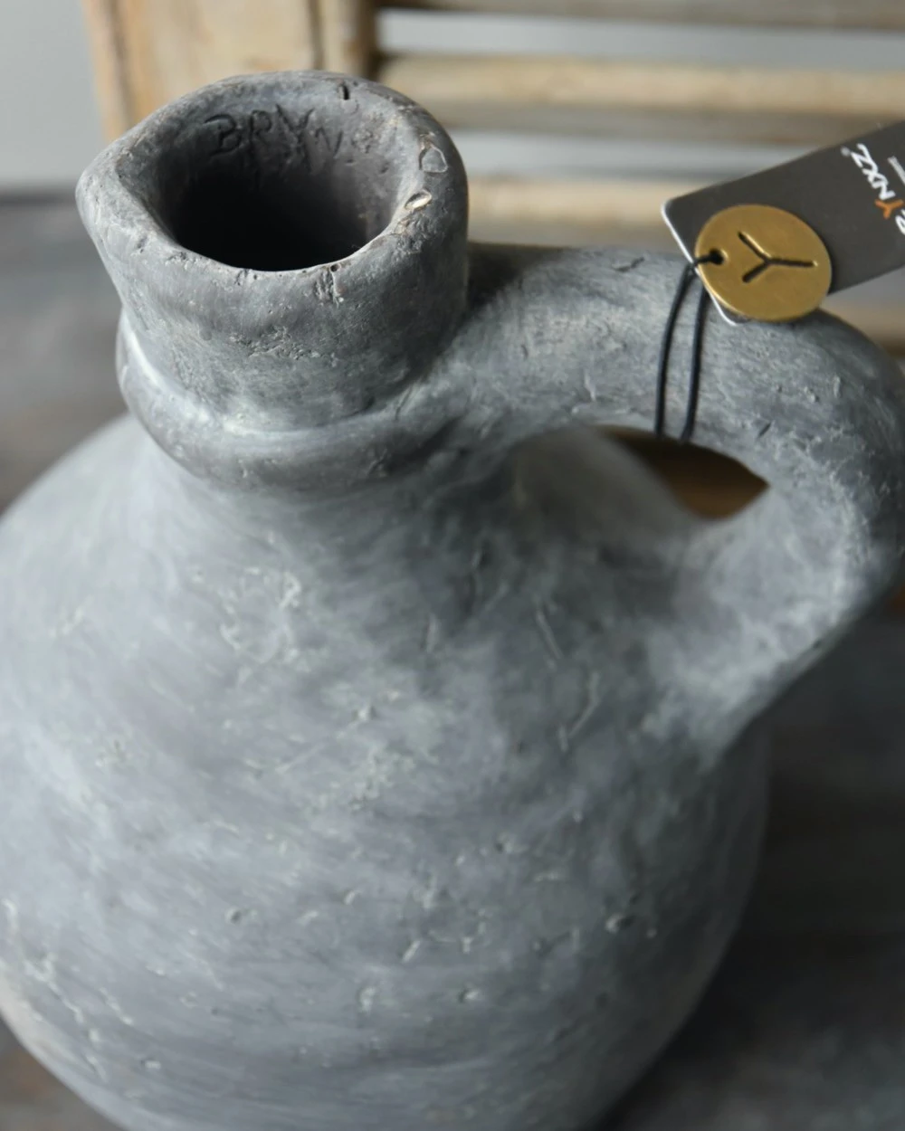 Kruik Kannetje Met Oor In Vintage Grijs Groot, Brynxz 5 Kruik Kannetje Met Oor In Vintage Grijs Groot, Brynxz - Afbeelding 3