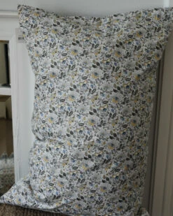 Kussenhoes Rechthoekig Gebloemd Met Zacht Geel, Blauw En Kleikleur, IB Laursen -Bekend Decoratie Winkel kussenhoes rechthoekig gebloemd met zacht geel blauw en kleikleur ib laursen 2