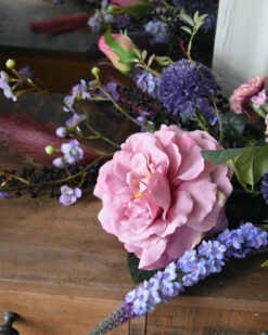 Lila Paars Zijde Pluk Boeket Met Tuinroos, Allium En Bloesem -Bekend Decoratie Winkel lila paars zijde pluk boeket met tuinroos allium en bloesem 2