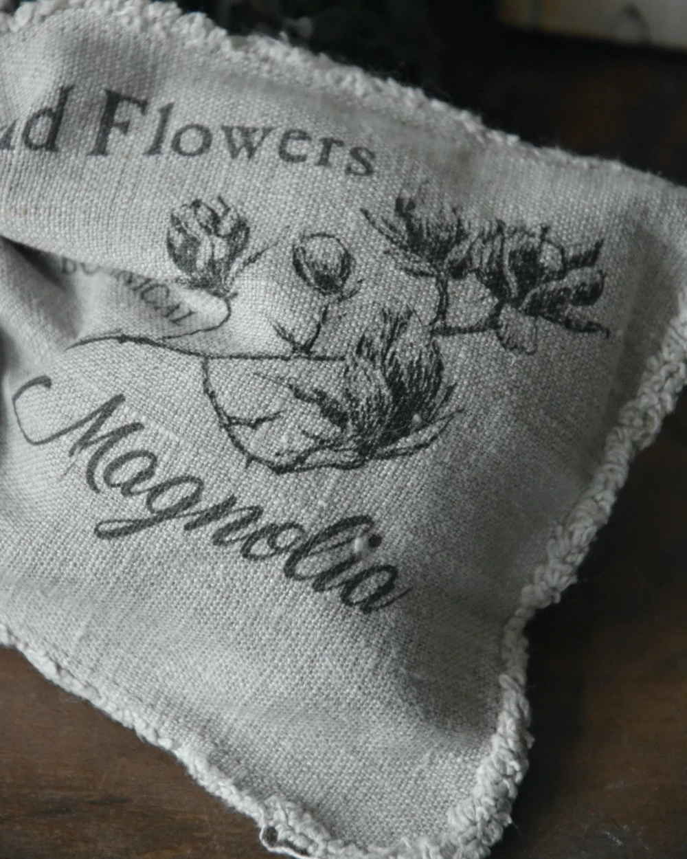 Linnen Geurzakje Met Magnolia Takken, Shabby 4 Linnen Geurzakje Met Magnolia Takken, Shabby - Afbeelding 2