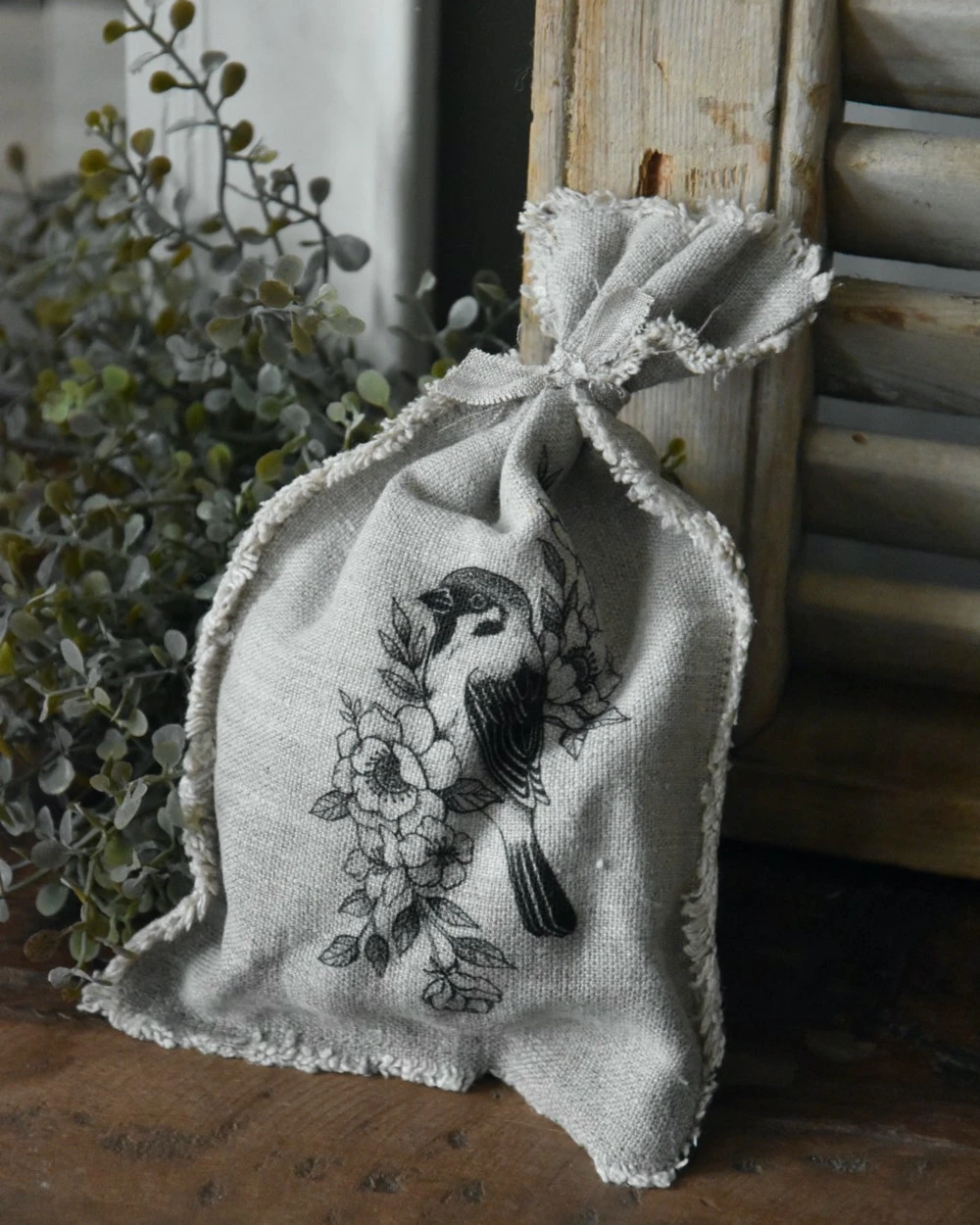 Linnen Geurzakje Met Vogel Op Bloesem Tak, Shabby 3 Linnen Geurzakje Met Vogel Op Bloesem Tak, Shabby