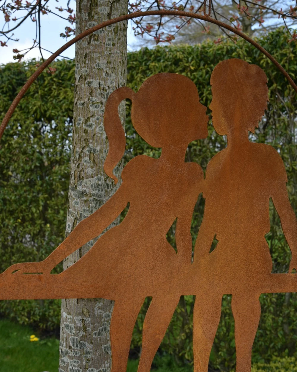 Meisje En Jongen Geven Elkaar Een Kusje, Hangend Ecoroest 7 Meisje En Jongen Geven Elkaar Een Kusje, Hangend Ecoroest - Afbeelding 5