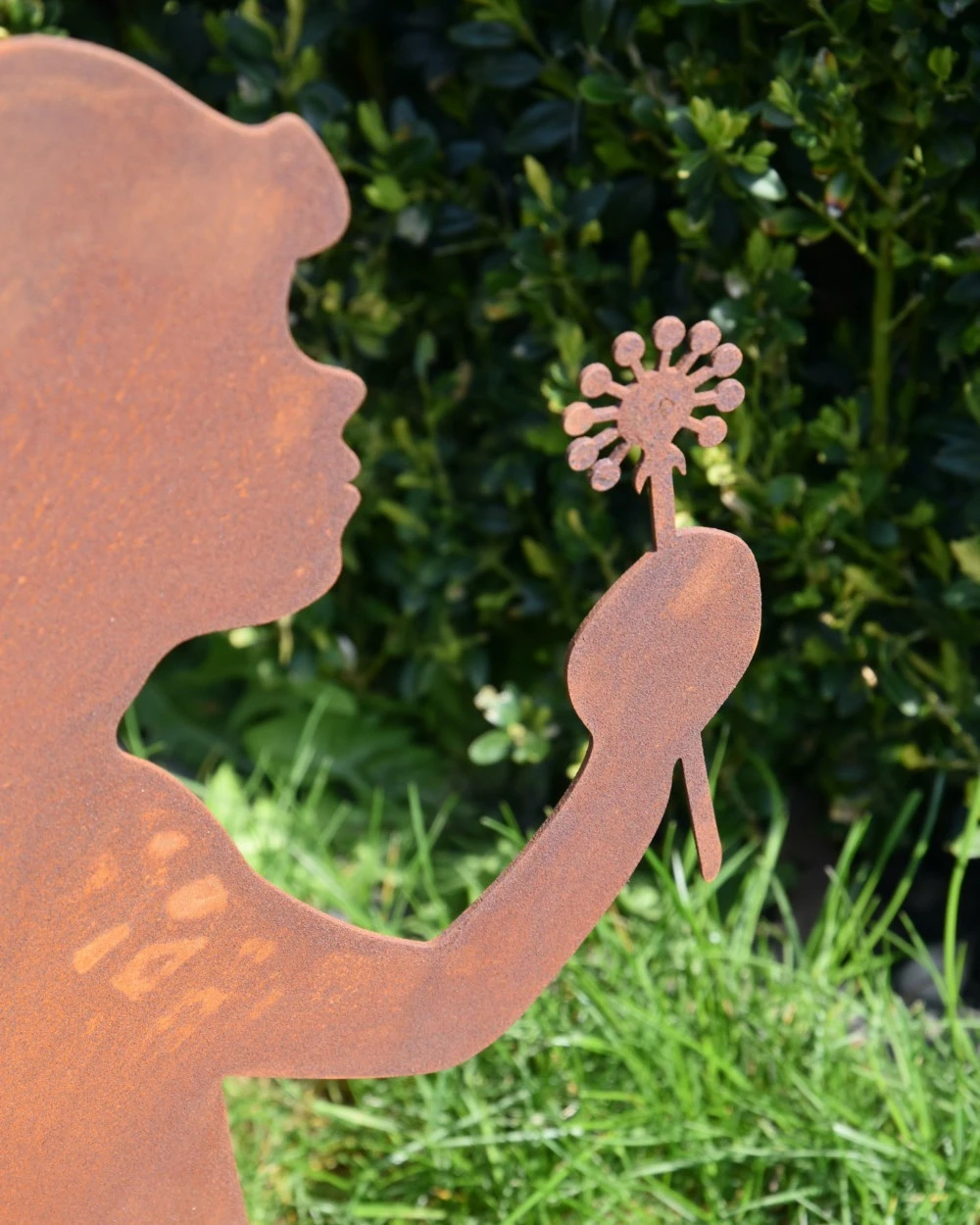 Meisje Met Paardebloem Ecoroest Tuindecoratie 4 Meisje Met Paardebloem Ecoroest Tuindecoratie - Afbeelding 2