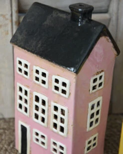 Nyhavn Pakhuis Theelicht Roze Met Zwart Dak En Schoorsteen, IB Laursen -Bekend Decoratie Winkel nyhavn pakhuis theelicht roze met zwart dak en schoorsteen ib laursen 5