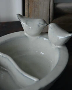 Bekend Decoratie Winkel -Bekend Decoratie Winkel ovalen vogel voederdrink schaal met twee vogeltjes 1