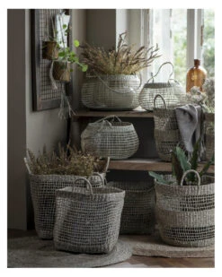 Ronde Mand Met Opgewerkte Structuur Middel Met Handvaten, IB Laursen -Bekend Decoratie Winkel ronde mand met opgewerkte structuur middel met handvaten ib laursen 7