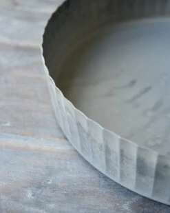 Ronde Zinken Schaal Met Hoge Schulp Rand, IB Laursen -Bekend Decoratie Winkel ronde zinken schaal met hoge schulp rand ib laursen 5