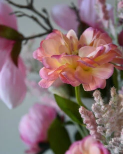 Roze Plukboeket Met Magnolia En Pioenrozen -Bekend Decoratie Winkel roze plukboeket met magnolia en pioenrozen 4