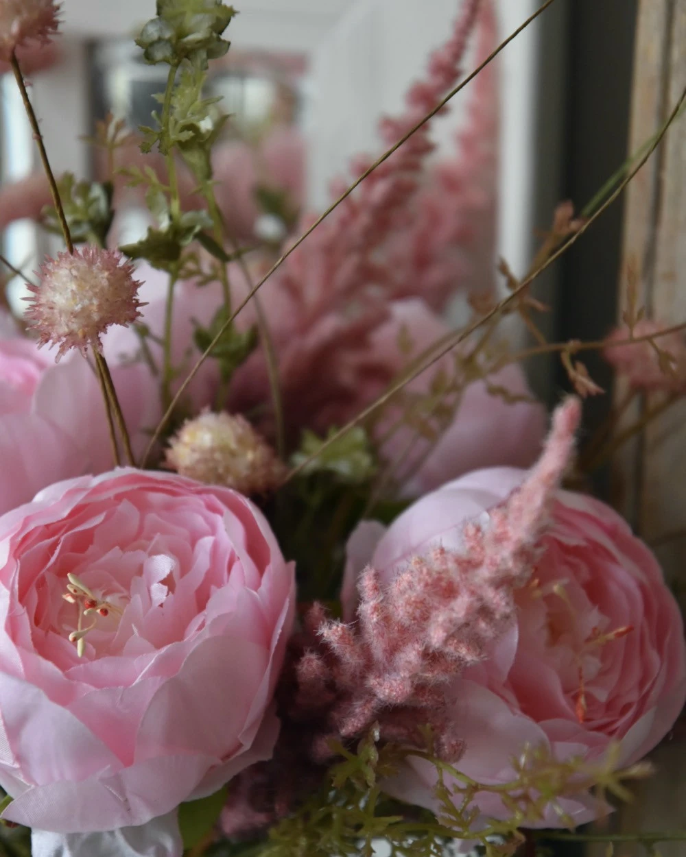 Roze Zijde Bloemen Biedermeier Boeket Met Pioenrozen 4 Roze Zijde Bloemen Biedermeier Boeket Met Pioenrozen - Afbeelding 2