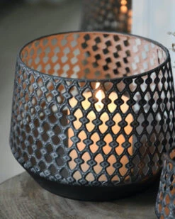 Set Van 3 Metalen Windlichten Met Sierlijk Gaatjes Patroon -Bekend Decoratie Winkel set van 3 metalen windlichten met sierlijk gaatjes patroon 6