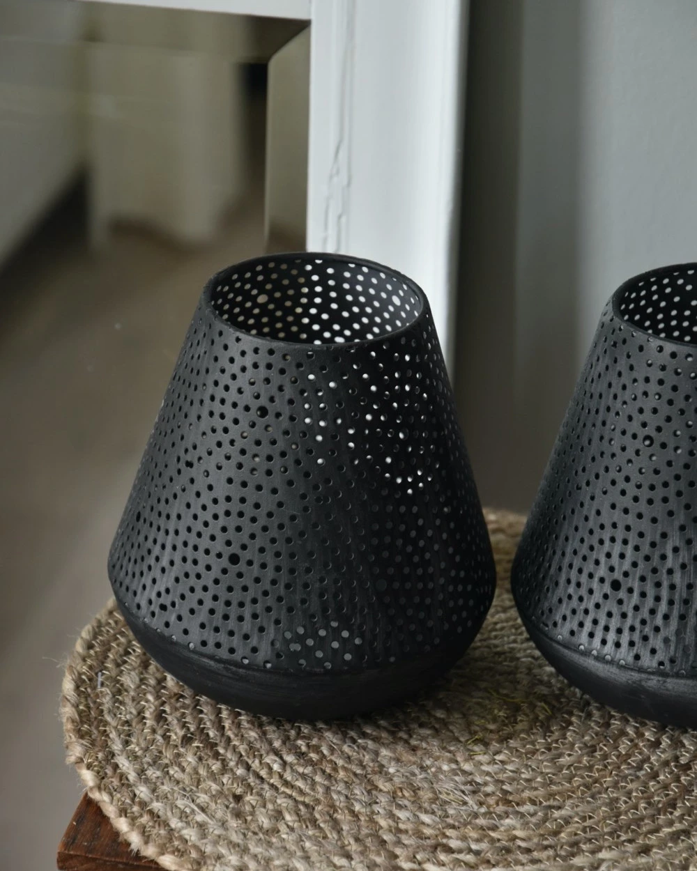 Taps Windlicht Met Ronde Gaatjes In Cirkel Patroon 6 Taps Windlicht Met Ronde Gaatjes In Cirkel Patroon - Afbeelding 4