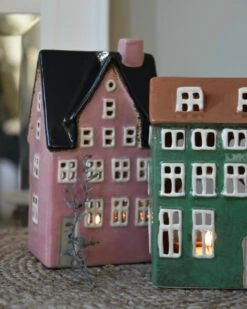 Theelicht Pakhuis Nyhavn Roze Met Zwart Dak, IB Laursen 14 Theelicht Pakhuis Nyhavn Roze Met Zwart Dak, IB Laursen -Bekend Decoratie Winkel theelicht pakhuis nyhavn roze met zwart dak ib laursen 5