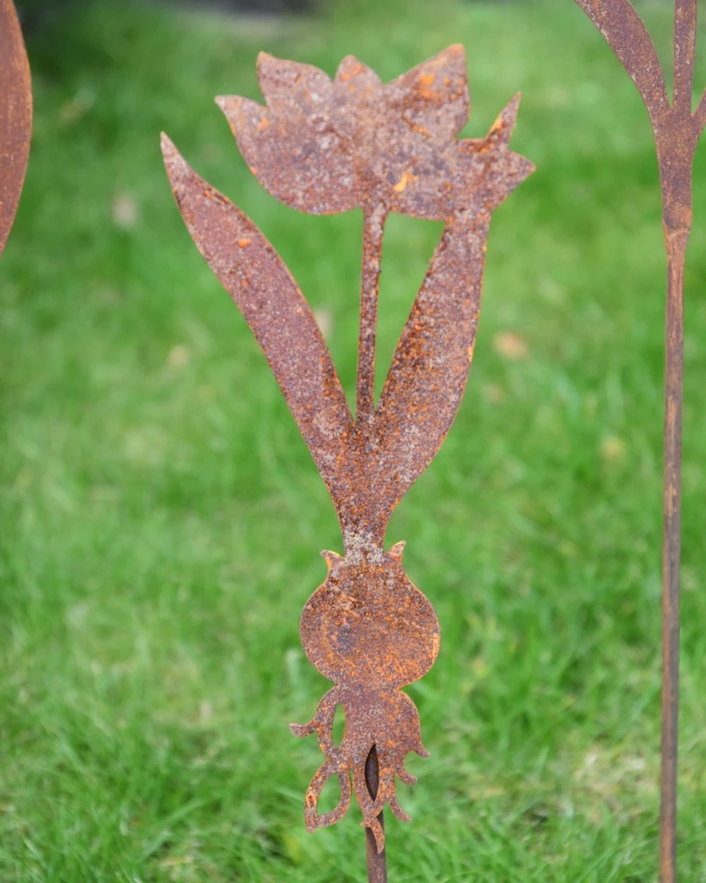 Tulp Op Prikker, Metaal Roest 3 Tulp Op Prikker, Metaal Roest