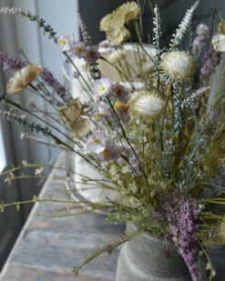 Veldboeket In Pastel Groenen, Lila, Paars En Taupe, 'zijdebloemen' -Bekend Decoratie Winkel veldboeket in pastel paars zijdebloemen 1 5