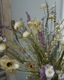 Veldboeket In Pastel Groenen, Lila, Paars En Taupe, 'zijdebloemen' -Bekend Decoratie Winkel veldboeket in pastel paars zijdebloemen 1 7