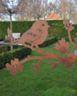 Vogel Op Bloesemtak, Roest Metaal