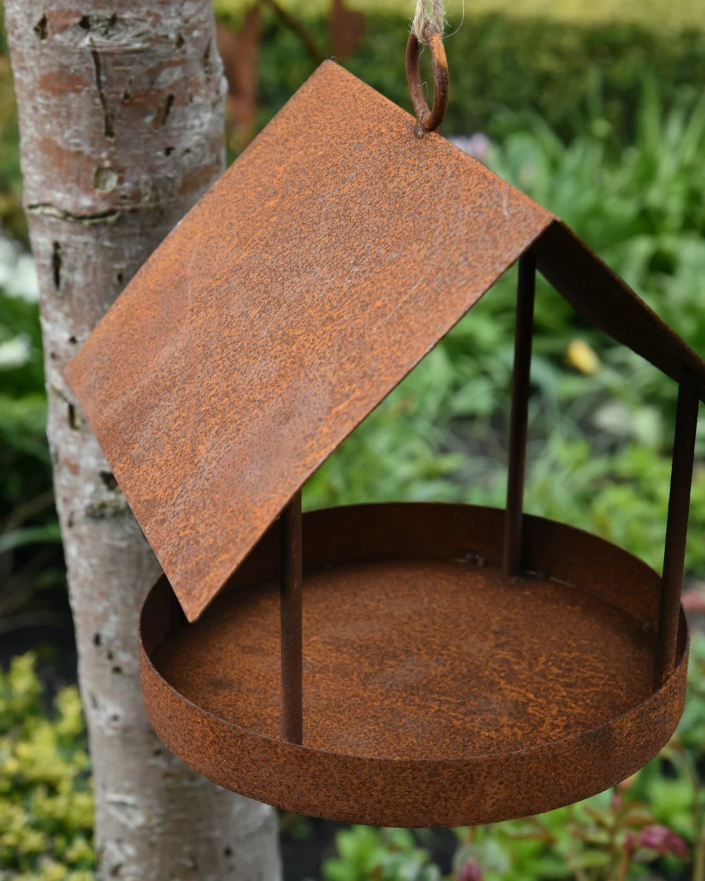 Vogel Voeder Huisje Van Ecoroest Met Ophang Oog 4 Vogel Voeder Huisje Van Ecoroest Met Ophang Oog - Afbeelding 2