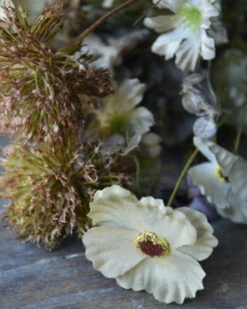 Warm Gemengd Boeket In Taupe, 'zijdebloemen' 12 Warm Gemengd Boeket In Taupe, 'zijdebloemen' -Bekend Decoratie Winkel warm gemengd boeket in taupe zijdebloemen 1 2