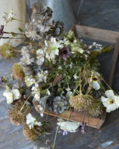 Warm Gemengd Boeket In Taupe, 'zijdebloemen' 13 Warm Gemengd Boeket In Taupe, 'zijdebloemen' -Bekend Decoratie Winkel warm gemengd boeket in taupe zijdebloemen 1 3