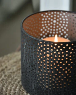 Windlicht Van Metaal Met Ronde Gaatjes Cirkel Patroon -Bekend Decoratie Winkel windlicht van metaal met ronde gaatjes cirkel patroon 5