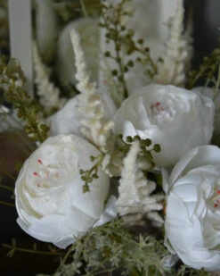 Wit Zijde Bloemen Biedermeier Boeket Met Pioenrozen 11 Wit Zijde Bloemen Biedermeier Boeket Met Pioenrozen -Bekend Decoratie Winkel wit zijde bloemen biedermeier boeket met pioenrozen 2