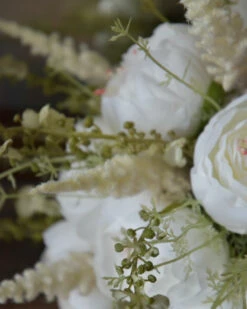 Wit Zijde Bloemen Biedermeier Boeket Met Pioenrozen 13 Wit Zijde Bloemen Biedermeier Boeket Met Pioenrozen -Bekend Decoratie Winkel wit zijde bloemen biedermeier boeket met pioenrozen 4