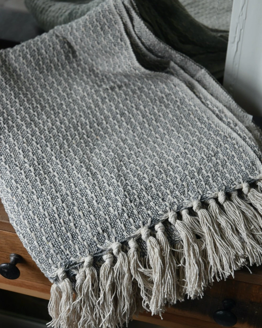 Woonkleed Sprei In Gebroken Wit Met Zacht Blauw/grijs, IB Laursen 3 Woonkleed Sprei In Gebroken Wit Met Zacht Blauw/grijs, IB Laursen