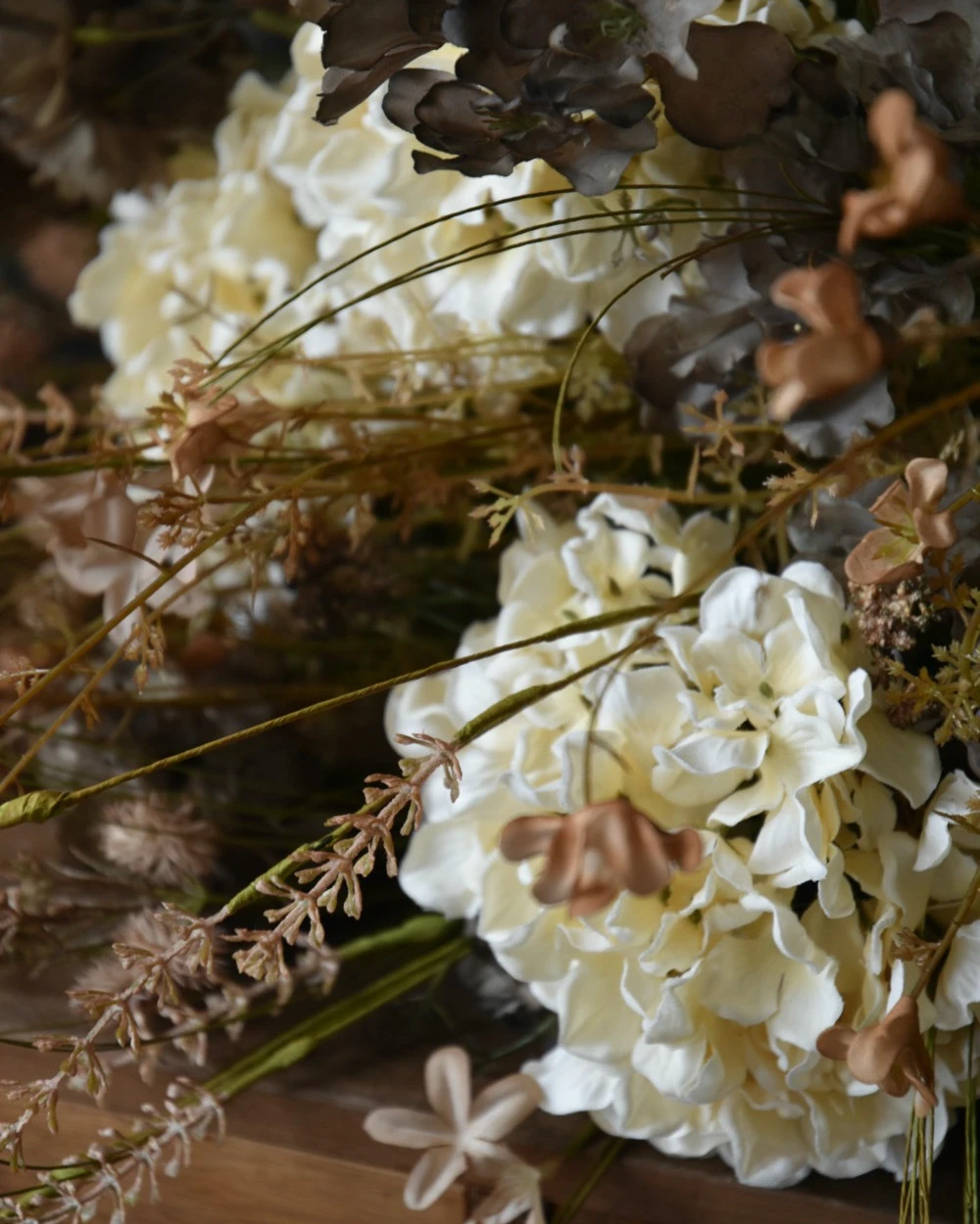 Zijde Boeket Met Hortensia's En Zachte Pastel Tinten 4 Zijde Boeket Met Hortensia's En Zachte Pastel Tinten - Afbeelding 2