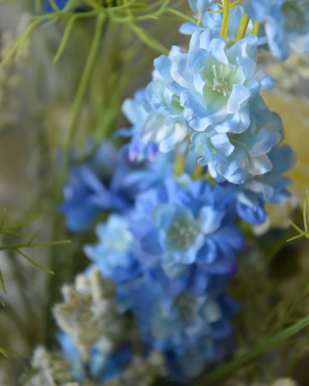 Zijde Boeket Met Tuinbloemen In Het Blauw Wit 9 Zijde Boeket Met Tuinbloemen In Het Blauw Wit - Afbeelding 7